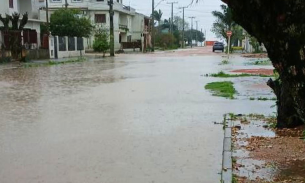 MUNÍCIPES NA BRONCA COM O ESCOAMENTO DA ÁGUA PLUVIAL