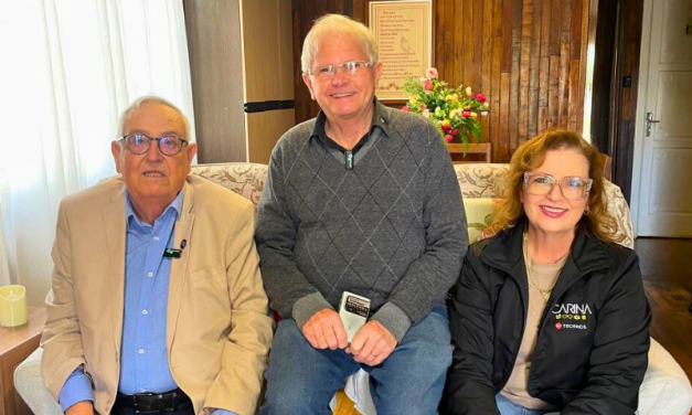 EMPRESÁRIO LOURENCIANO CARLOS HEITOR SCHNORR, É HOMENAGEADO PELA TECHNOS RELÓGIOS 100 ANOS