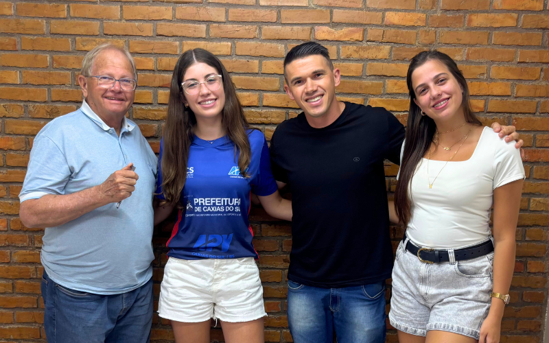 ENTREVISTA COM A ATLETA LOURENCIANA ANNA LUISA SCHUCH IGANSI, CAMPEÃ GAÚCHA DE VOLEIBOL, SUB-16