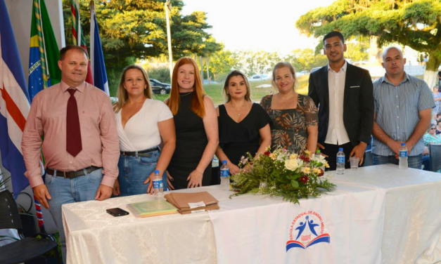 A FORMATURA E HOMENAGENS DA ESCOLA PROF. RODOLFO BERSCH