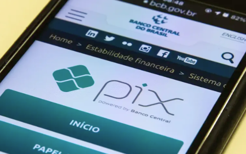 “NUNCA HOUVE TAXAÇÃO DE IMPOSTO EM CIMA DO PIX”, ESCLARECE ADVOGADO