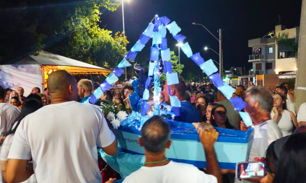 FESTA DE IEMANJÁ RESGATA BOM PÚBLICO DE DEVOTOS NA PRAIA DA BARRINHA