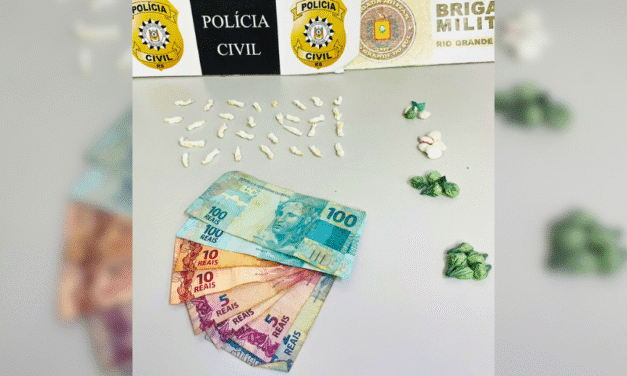 HOMEM DE 20 ANOS PRESO EM OPERAÇÃO CONTRA O TRÁFICO DE DROGAS, NO BAIRRO NAVEGANTES