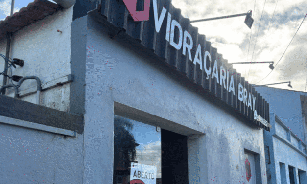 EMPRESÁRIO RECUPERA FURADEIRAS FURTADAS APÓS ARROMBAMENTO EM VIDRAÇARIA