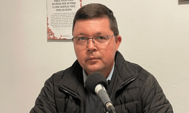VALNEI BROSE EXPLICA SAÍDA DO SINDICATO E AVALIA CRISE DA SANTA CASA