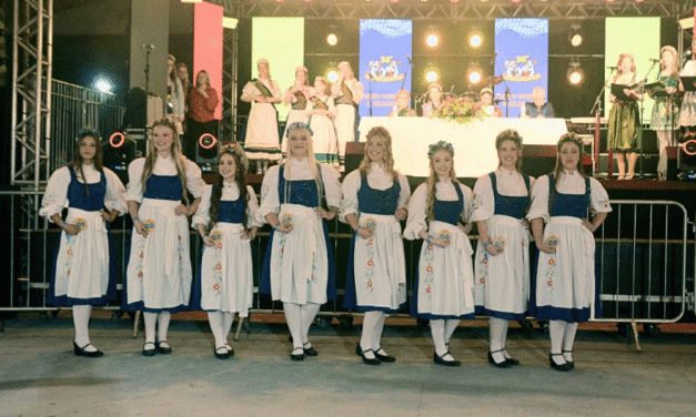 QUEM VAI BRILHAR NA NOVA CORTE DA SÜDOKTOBERFEST?