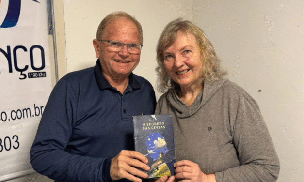 SEMANA DA LITERATURA: ELSA TIMM LANÇA A OBRA ‘O SEGREDO DAS CINZAS’