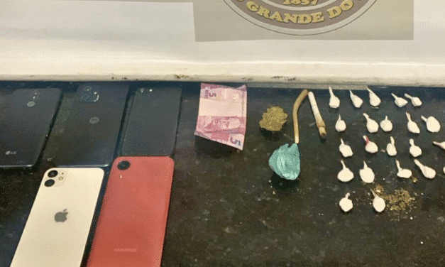 BM PRENDE HOMEM E APREENDE ADOLESCENTE COM MAIS DE 20 PORÇÕES DE COCAÍNA EM SLS