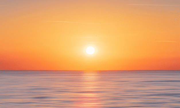 DEZEMBRO LARANJA: DERMATOLOGISTA DESTACA A IMPORTÂNCIA DA PREVENÇÃO AO CÂNCER DE PELE