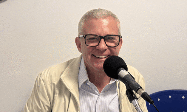 PREFEITO ANUNCIA CONTINUIDADE DO ASFALTO NA RESERVA E CRITICA ARTICULAÇÃO NA SANTA CASA