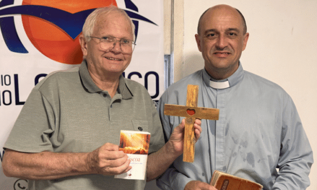 AMOR INCONDICIONAL E FÉ MARCAM MENSAGEM DE PÁSCOA DO PASTOR ARTUR PRESSER
