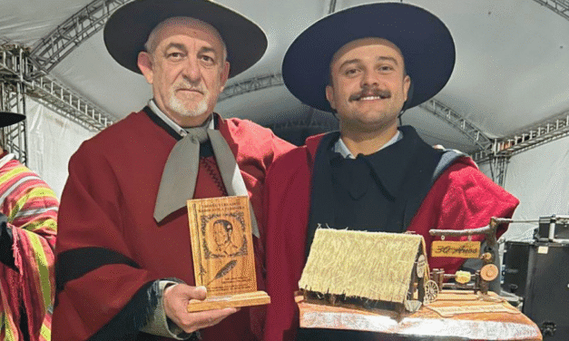 LOURENCIANOS BRILHAM NO 30º COMPARSA DA CANÇÃO NATIVA, EM PINHEIRO MACHADO