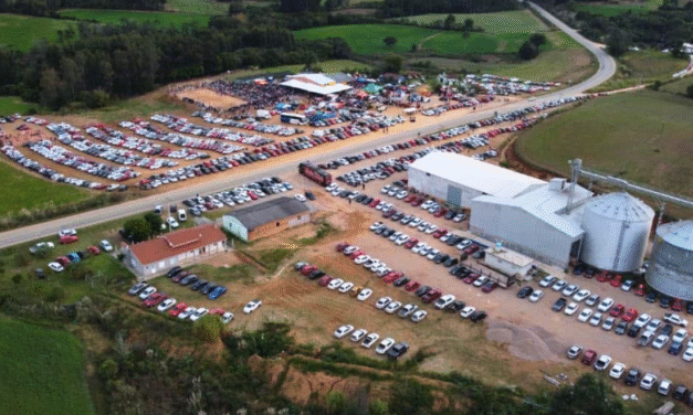 MÚSICA, TRADIÇÃO E SORTEIO DE MOTO 0 KM MARCAM A KOLONISTENFEST, NESTE DOMINGO