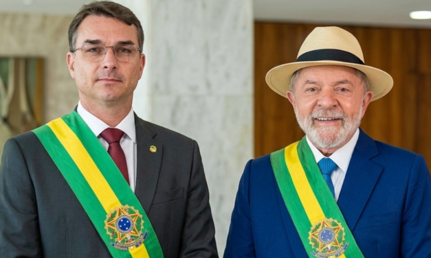 AS ARTES ESTÃO PRONTAS: QUEM SERÁ O PRESIDENTE?